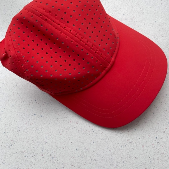 Lululemon Baller Hat/Perforated - Picture 2 of 3